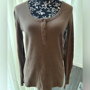 Carve Designs Women’s Scoop Neck Henley